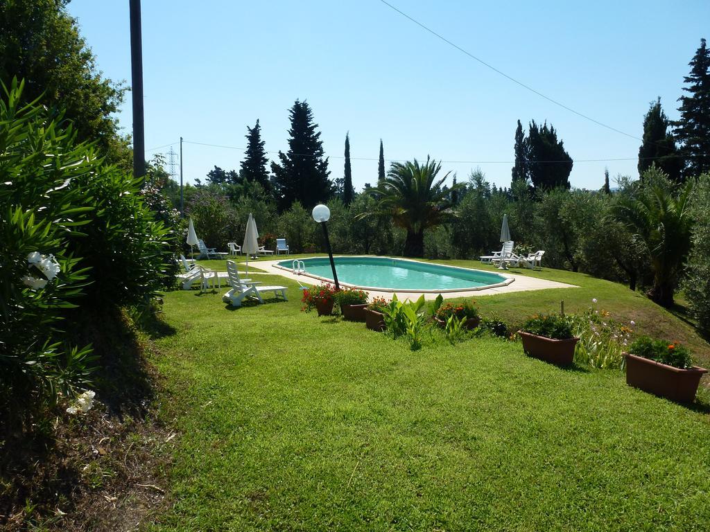 Agriturismo Poggio Al Tesoro Crespina Ruang foto