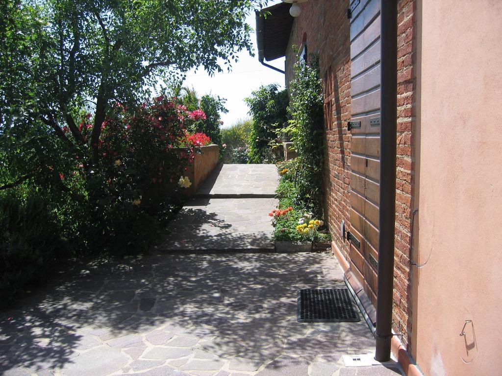 Agriturismo Poggio Al Tesoro Crespina Ruang foto