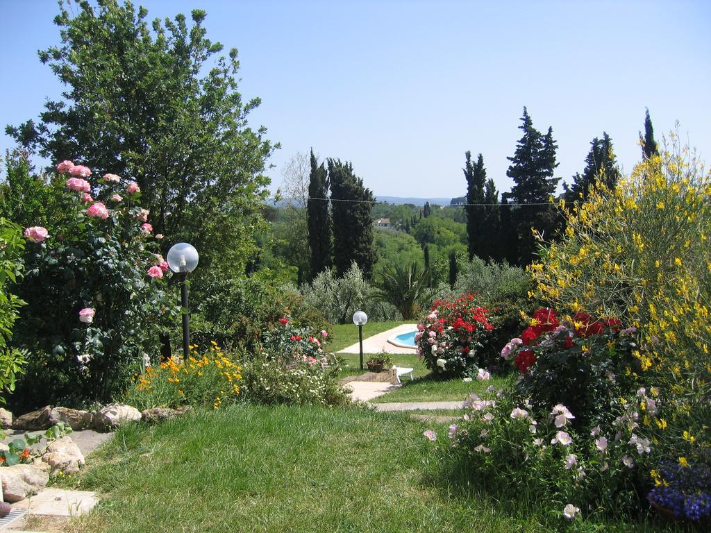 Agriturismo Poggio Al Tesoro Crespina Bagian luar foto