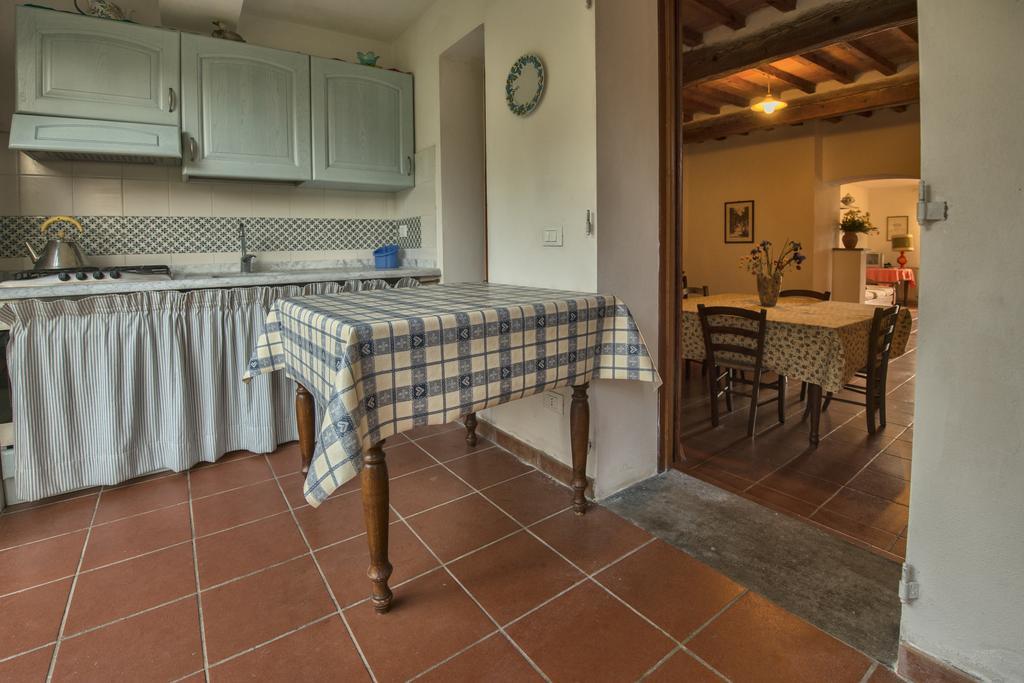 Agriturismo Poggio Al Tesoro Crespina Bagian luar foto